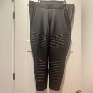 Women’s Torrid faux leather leggings 3